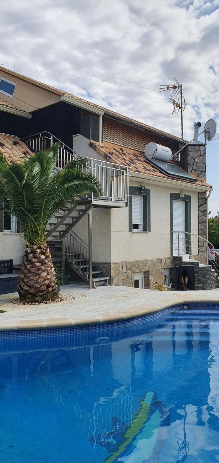 Estupenda Villa En Las Afueras Colmenar de Oreja Eksteriør bilde